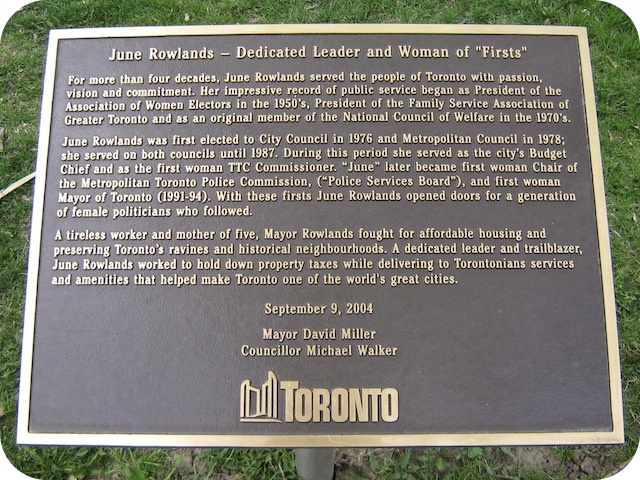 Plaque Photo