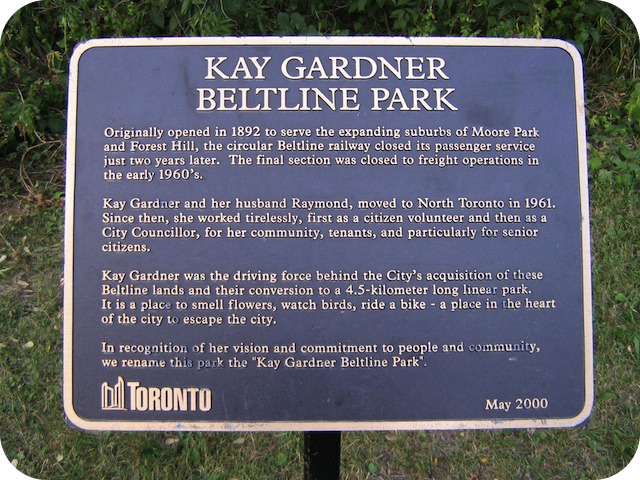 Plaque Photo