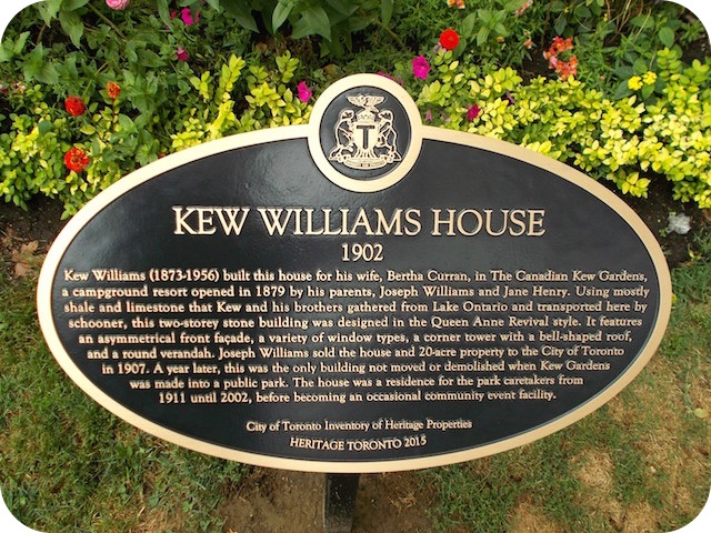 Plaque Photo