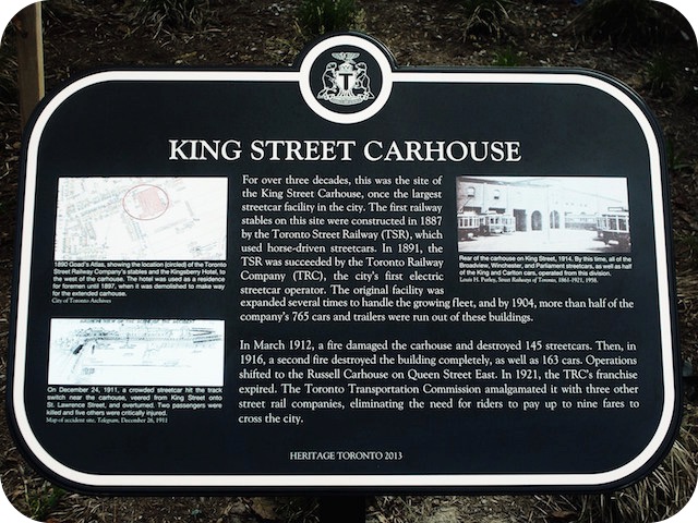 Plaque Photo