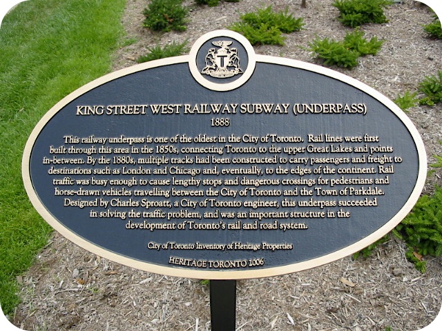 Plaque Photo