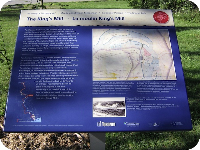 Plaque Photo
