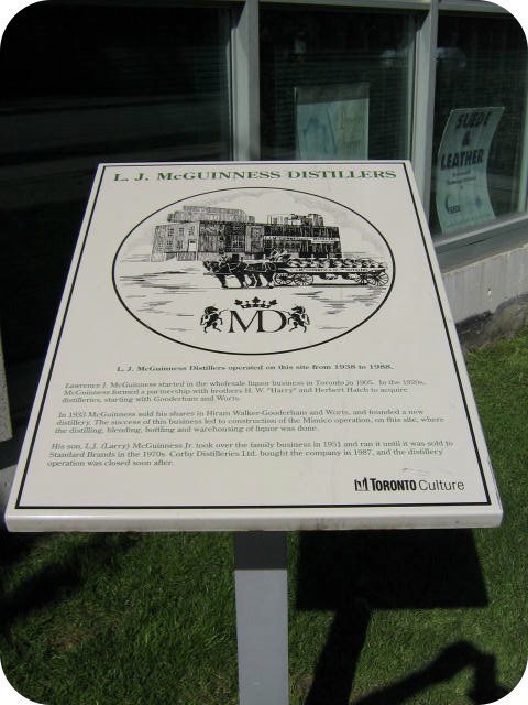 Plaque Photo