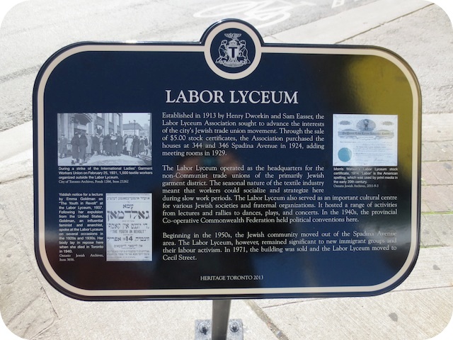 Plaque Photo