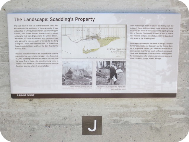 Plaque Photo