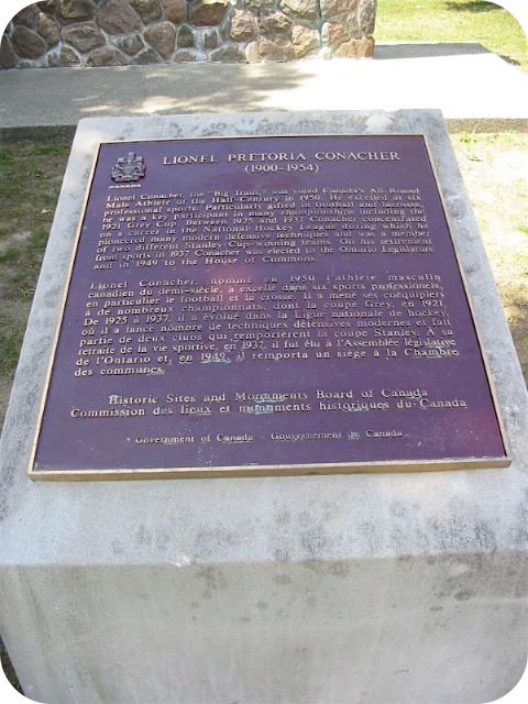 Plaque Photo
