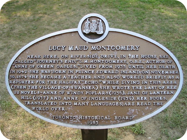 Plaque Photo