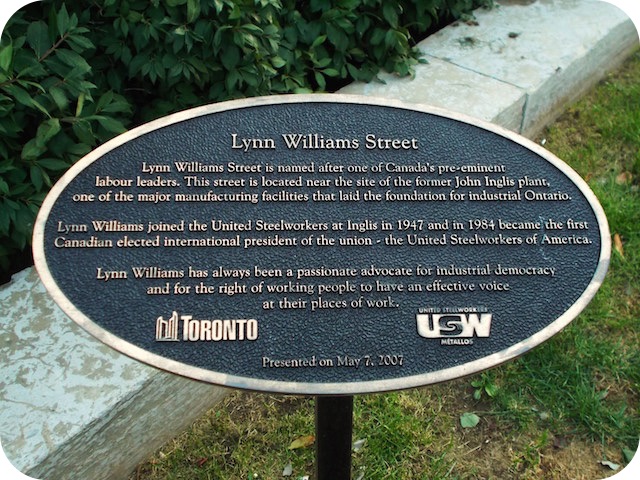 Plaque Photo