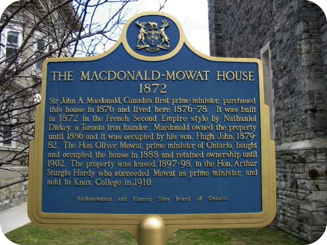 Plaque Photo
