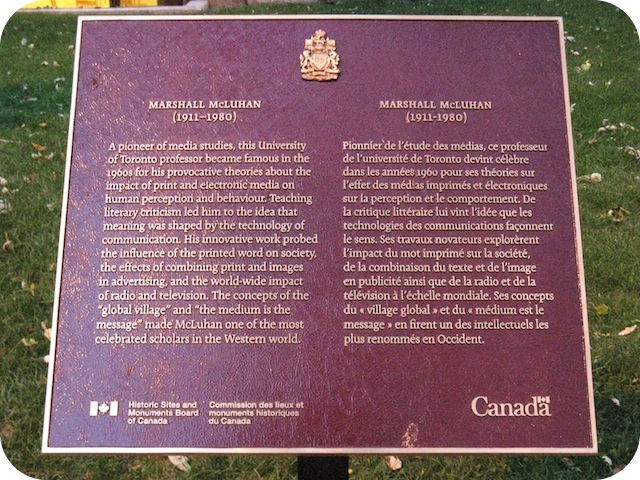 Plaque Photo