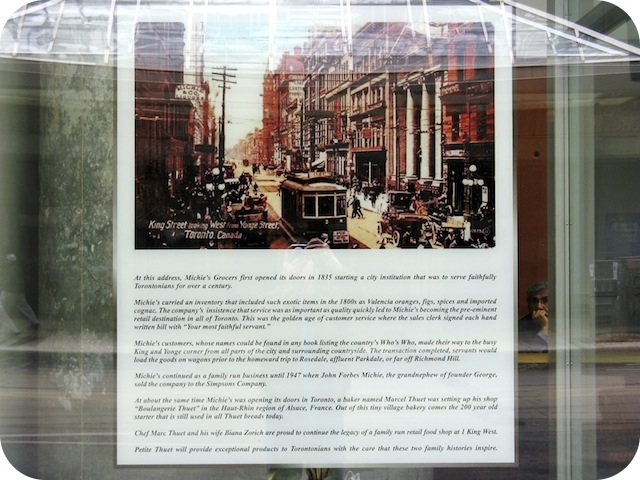 Plaque Photo