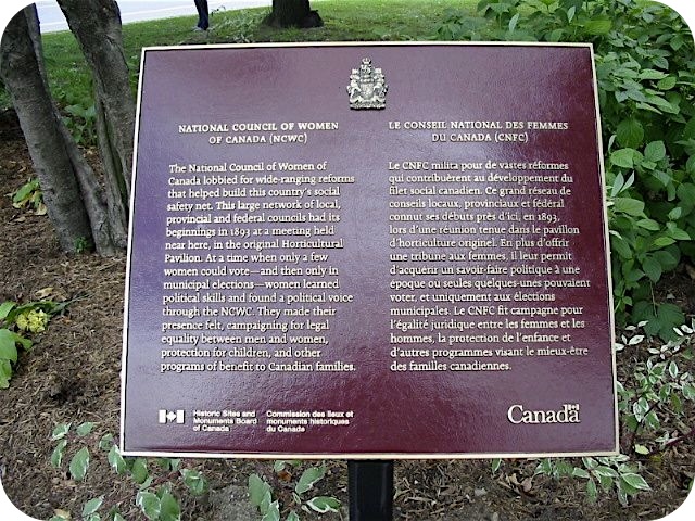 Plaque Photo