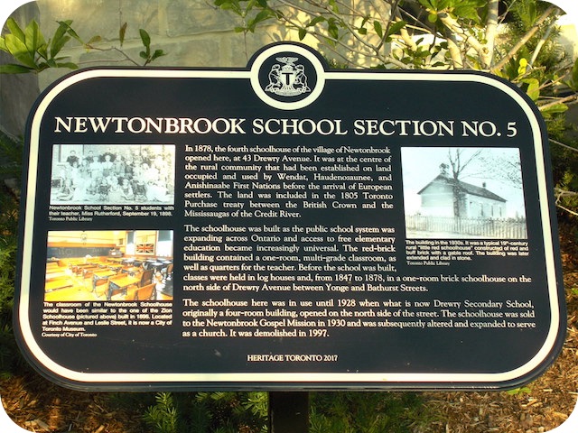 Plaque Photo