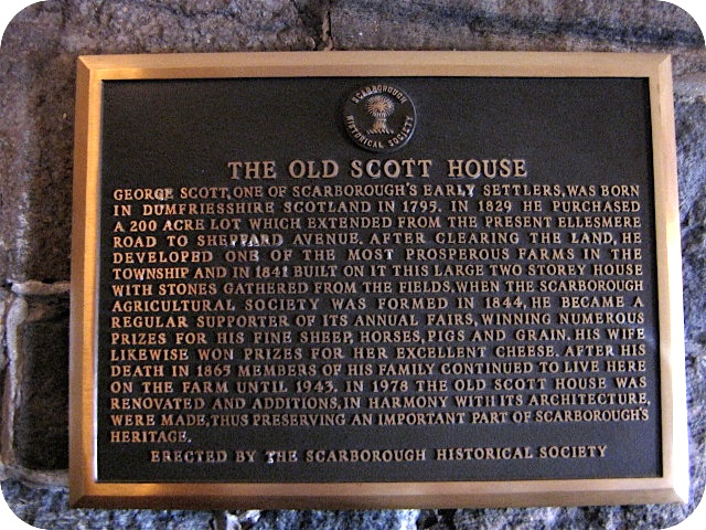 Plaque Photo