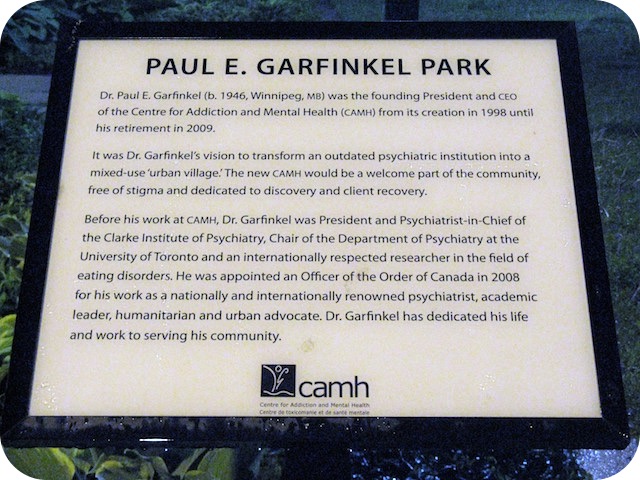 Plaque Photo
