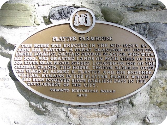 Plaque Photo