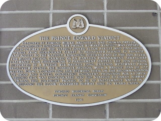 Plaque Photo