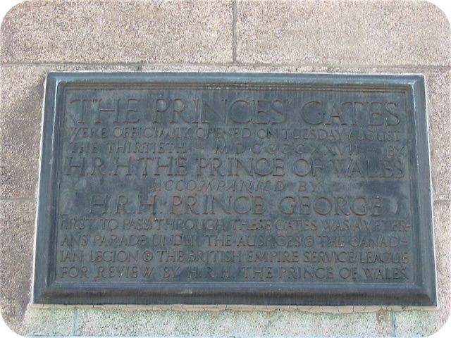 Plaque Photo