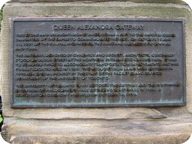 Plaque Photo