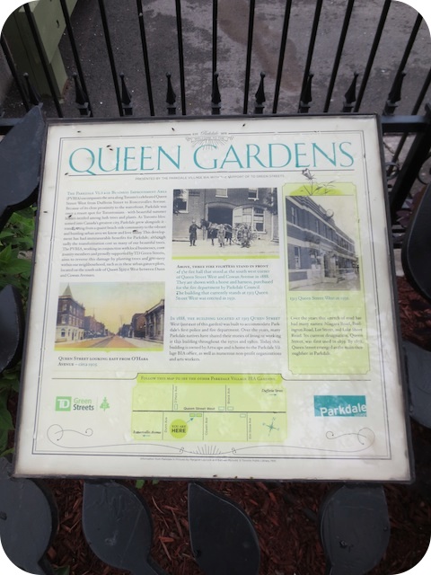 Plaque Photo