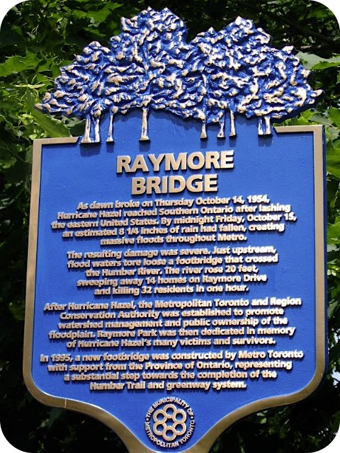 Plaque Photo