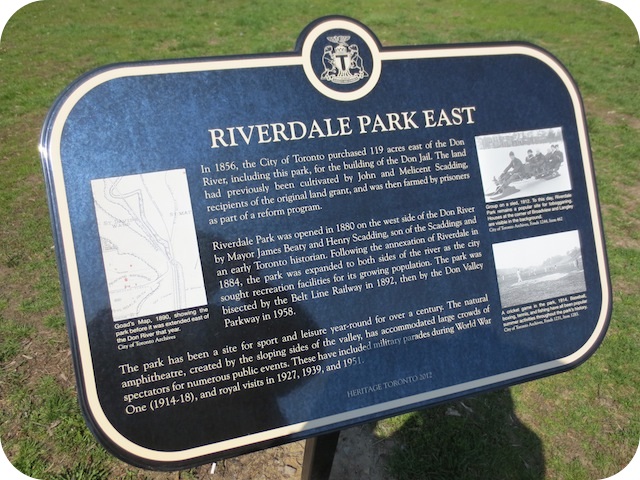 Plaque Photo