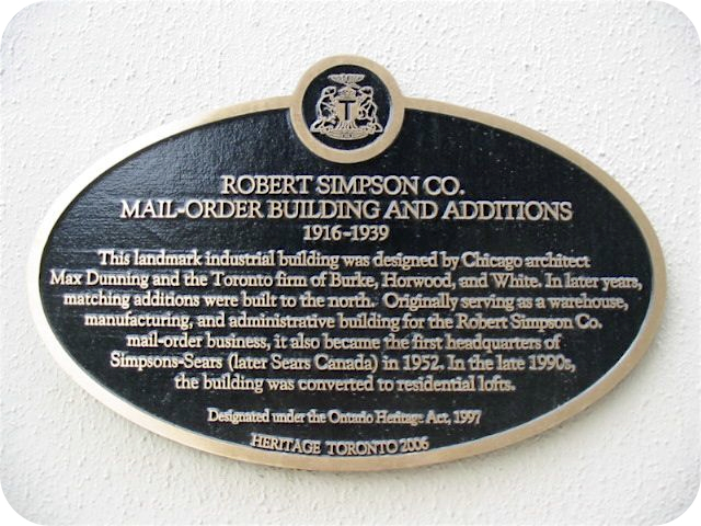 Plaque Photo