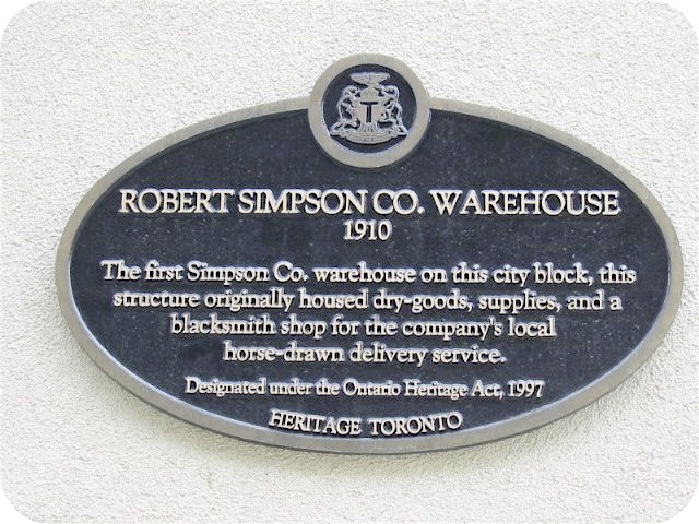 Plaque Photo