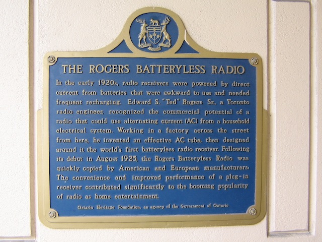 Plaque Photo