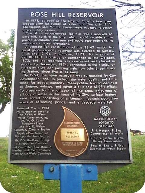 Plaque Photo