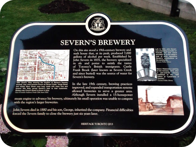 Plaque Photo