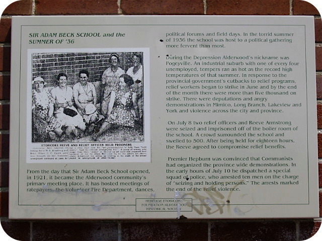 Plaque Photo