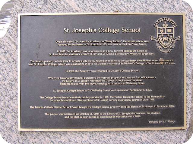 Plaque Photo