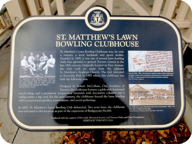 Plaque Photo