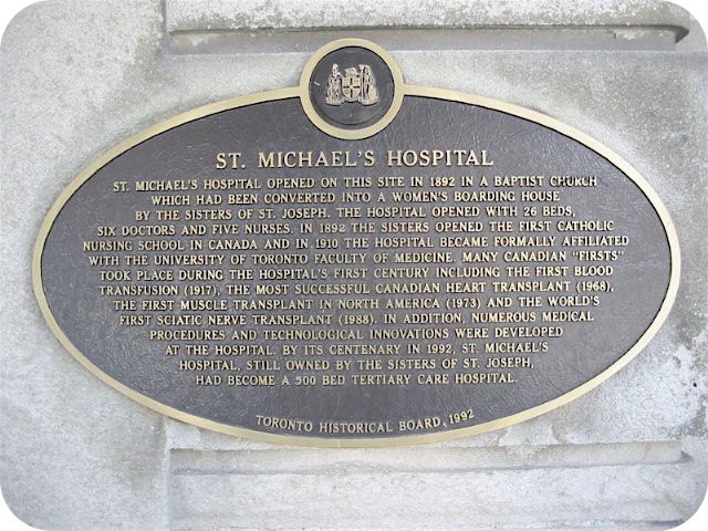 Plaque Photo