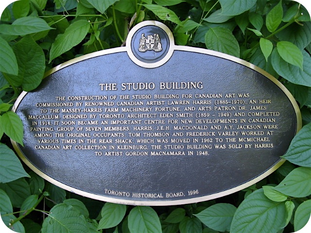 Plaque Photo