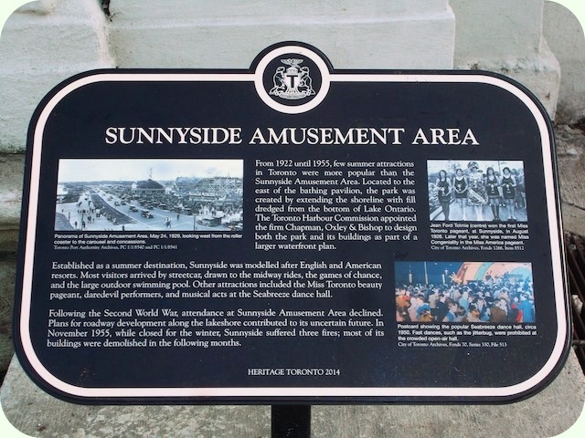 Plaque Photo