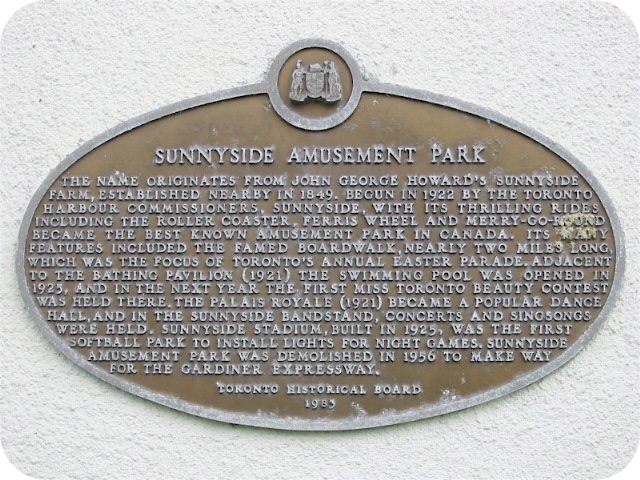 Plaque Photo