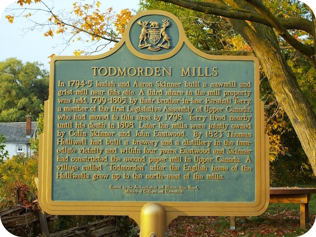 Plaque Photo