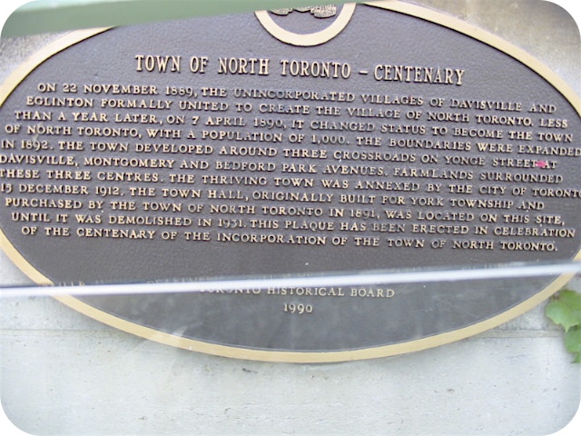 Plaque Photo