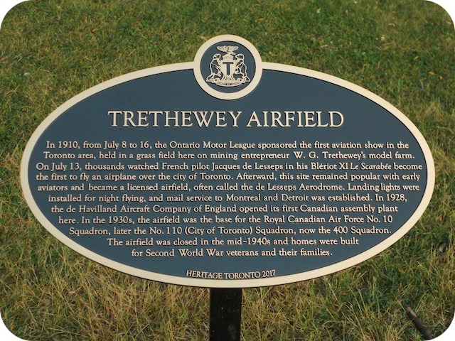 Plaque Photo