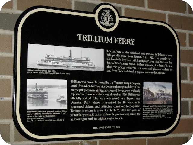 Plaque Photo