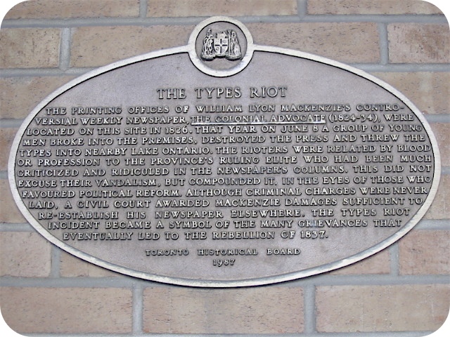 Plaque Photo
