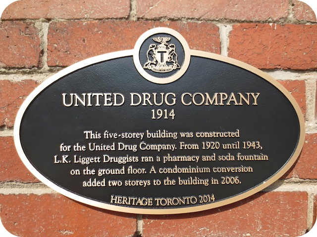 Plaque Photo
