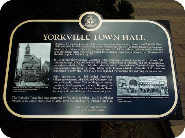 Plaque Photo