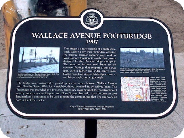 Plaque Photo