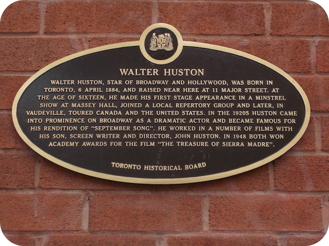 Plaque Photo