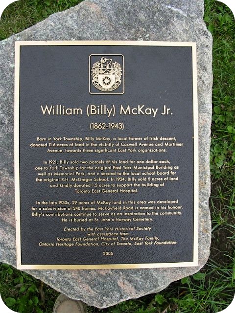 Plaque Photo
