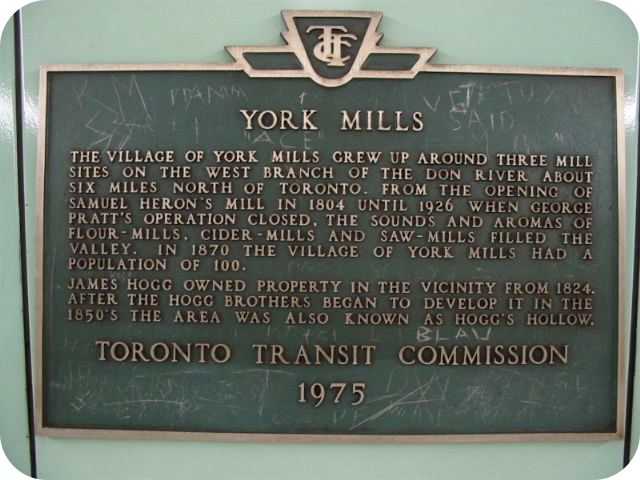 Plaque Photo