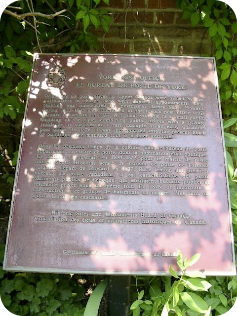 Plaque Photo